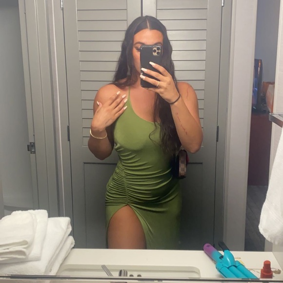 MESHKI ALLISON Jersey Ruched Split Maxi Dress - Picture 3 of 3